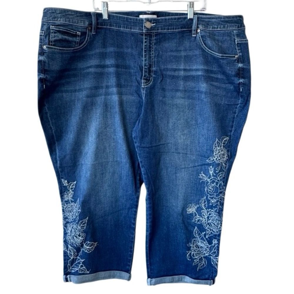 Lane Bryant Mid-Rise Jeans Girlfriend Crop Floral Embroidered Denim SZ 28 - Picture 13 of 13